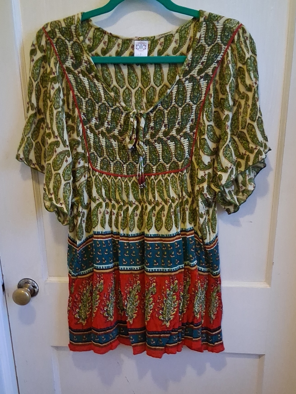 Bila Leaf-Print Boho Tunic in Green and Red